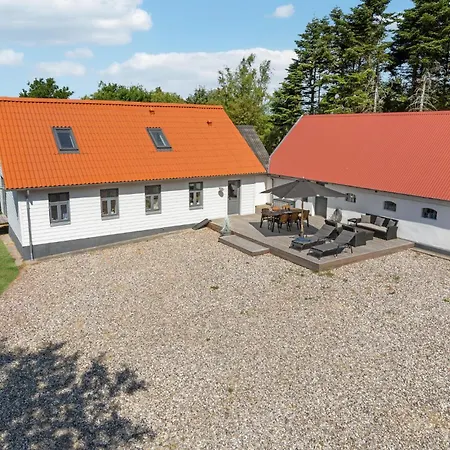 Lovely In With House A Panoramic View *